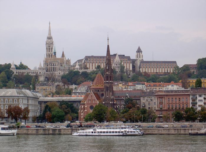 http://www.veran.net/grandes_photos/voyages/budapest_hongrie/PICT3150.budapest.jpg