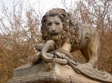 lion qui d�vore le serpent Frankreich