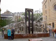 monument du saule pleureur de Budapest