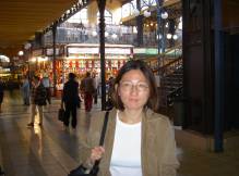 Yun-Hee au march� de Budapest